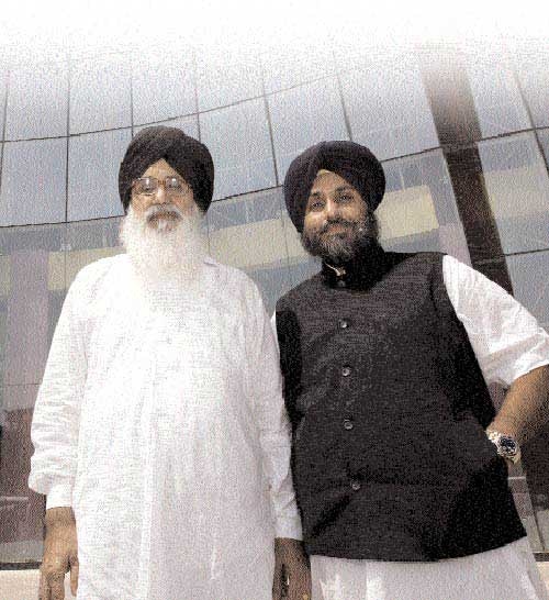 तस्वीरों में देखें इंडिया टुडे का ताजा तस्वीरों में देखें इंडिया टुडे का ताजा