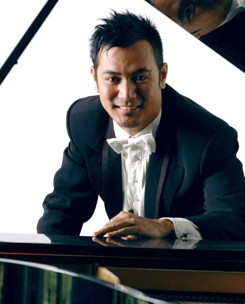 लीक तोड़कर पहचान बनाने वाले युवा | पढ़ें: युवा लीक तोड़कर पहचान बनाने वाले युवा | <a style='COLOR: #d71920' href='http://bit.ly/india-youth-survey' target='_blank'>पढ़ें: युवा