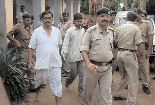 28 सितंबर 2011: देखें इंडिया टुडे का अंक | <a style='COLOR: #d71920' href='http://bit.ly/india-today' target='_blank'>पढ़ें: इंडिया