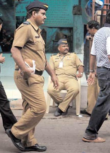 28 सितंबर 2011: देखें इंडिया टुडे का अंक | पढ़ें: इंडिया 28 सितंबर 2011: देखें इंडिया टुडे का अंक | <a style='COLOR: #d71920' href='http://bit.ly/india-today' target='_blank'>पढ़ें: इंडिया