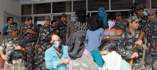 28 सितंबर 2011: देखें इंडिया टुडे का अंक | <a style='COLOR: #d71920' href='http://bit.ly/india-today' target='_blank'>पढ़ें: इंडिया