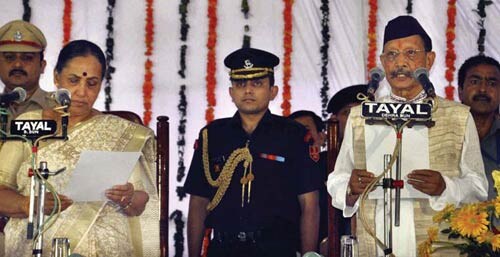 28 सितंबर 2011: देखें इंडिया टुडे का अंक | पढ़ें: इंडिया 28 सितंबर 2011: देखें इंडिया टुडे का अंक | <a style='COLOR: #d71920' href='http://bit.ly/india-today' target='_blank'>पढ़ें: इंडिया