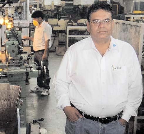 9 नवंबर 2011:तस्वीरों में देखें इंडिया टुडे | पढ़ें 9 नवंबर 2011:तस्वीरों में देखें इंडिया टुडे | <a style='COLOR: #d71920' href='http://bit.ly/indiatoday-hindi-section' target='_blank'>पढ़ें