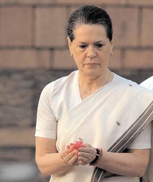 12 अक्‍टूबर 2011: देखें इंडिया टुडे का नया अंक | <a style='COLOR: #d71920' href='http://bit.ly/indiatoday-hindi-section'