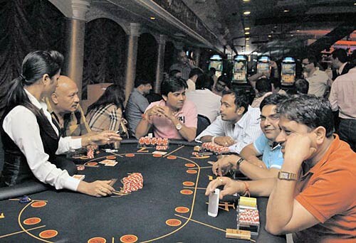 2 नवंबर 2011: देखें इंडिया टुडे का नया अंक | पढ़ें इंडिया 2 नवंबर 2011: देखें इंडिया टुडे का नया अंक | <a style='COLOR: #d71920' href='http://bit.ly/indiatoday-hindi-section' target='_blank'>पढ़ें इंडिया