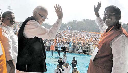 9 नवंबर 2011:तस्वीरों में देखें इंडिया टुडे | पढ़ें 9 नवंबर 2011:तस्वीरों में देखें इंडिया टुडे | <a style='COLOR: #d71920' href='http://bit.ly/indiatoday-hindi-section' target='_blank'>पढ़ें