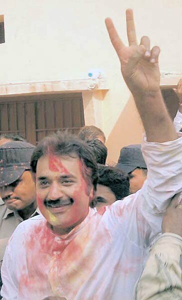 2 नवंबर 2011: देखें इंडिया टुडे का नया अंक | पढ़ें इंडिया 2 नवंबर 2011: देखें इंडिया टुडे का नया अंक | <a style='COLOR: #d71920' href='http://bit.ly/indiatoday-hindi-section' target='_blank'>पढ़ें इंडिया