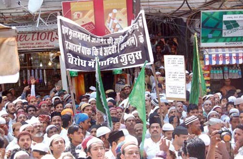 12 अक्टूबर 2011: देखें इंडिया टुडे का नया अंक | <a style='COLOR: #d71920' href='http://bit.ly/indiatoday-hindi-section' 12 अक्टूबर 2011: देखें इंडिया टुडे का नया अंक | <a style='COLOR: #d71920' href='http://bit.ly/indiatoday-hindi-section'