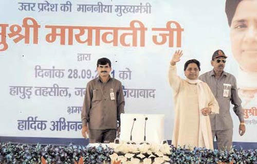 19 अक्‍टूबर 2011: इंडिया टुडे का नया अंक | <a style='COLOR: #d71920' href='http://bit.ly/indiatoday-hindi-section' target='_blank'>पढ़ें इंडिया