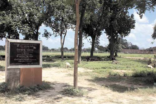 12 अक्‍टूबर 2011: देखें इंडिया टुडे का नया अंक | <a style='COLOR: #d71920' href='http://bit.ly/indiatoday-hindi-section'