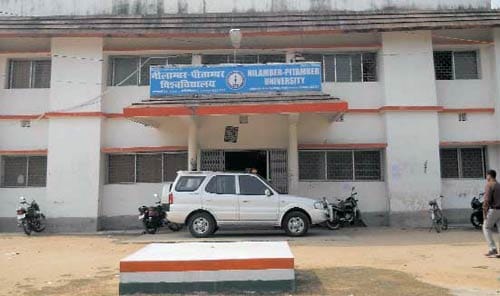 30 नवंबर 2011: तस्वीरों में देखें इंडिया टुडे | इंडिया 30 नवंबर 2011: तस्वीरों में देखें इंडिया टुडे | <a style='COLOR: #d71920' href='http://bit.ly/indiatoday-hindi-section' target='_blank'>इंडिया