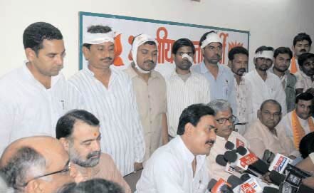 30 नवंबर 2011: तस्वीरों में देखें इंडिया टुडे | इंडिया 30 नवंबर 2011: तस्वीरों में देखें इंडिया टुडे | <a style='COLOR: #d71920' href='http://bit.ly/indiatoday-hindi-section' target='_blank'>इंडिया