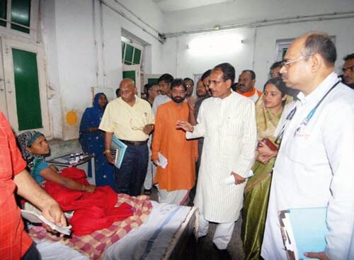 30 नवंबर 2011: तस्वीरों में देखें इंडिया टुडे | इंडिया 30 नवंबर 2011: तस्वीरों में देखें इंडिया टुडे | <a style='COLOR: #d71920' href='http://bit.ly/indiatoday-hindi-section' target='_blank'>इंडिया