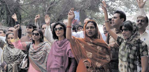 23 नवंबर 2011: तस्‍वीरों में देखें इंडिया