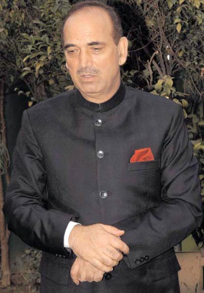 केंद्र में मंत्रियों पर छाया सुस्‍ती का