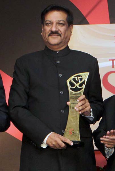 स्‍टेट ऑफ स्‍टेट्स: और पुरस्‍कार मिलता है.... | <a style='COLOR: #d71920' href='http://bit.ly/indiatoday-hindi-section' target='_blank'>इंडिया