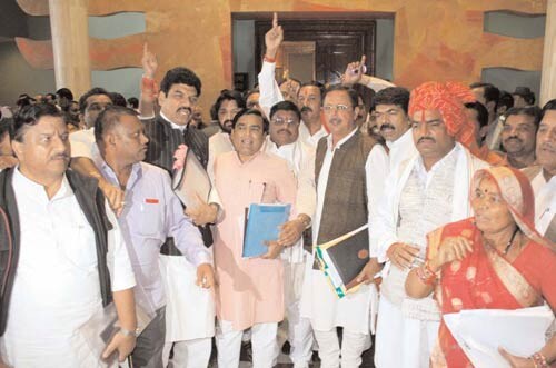 14 दिसंबर 2011: तस्वीरों में देखें इंडिया 14 दिसंबर 2011: तस्वीरों में देखें इंडिया