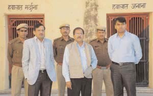 28 दिसम्बर 2011: तस्वीरों में देखें इंडिया 28 दिसम्बर 2011: तस्वीरों में देखें इंडिया