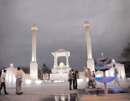 25 जनवरी 2012: तस्‍वीरों में देखें इंडिया टुडे | <a style='COLOR: #d71920' href='http://bit.ly/indiatoday-hindi-section' target='_blank'>इंडिया