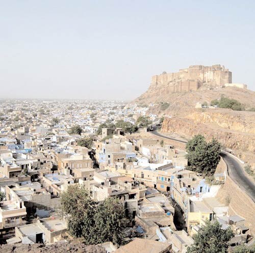 25 जनवरी 2012: तस्वीरों में देखें इंडिया टुडे | इंडिया 25 जनवरी 2012: तस्वीरों में देखें इंडिया टुडे | <a style='COLOR: #d71920' href='http://bit.ly/indiatoday-hindi-section' target='_blank'>इंडिया