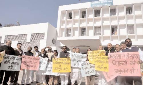 11 जनवरी 2012: तस्वीरों में देखें इंडिया 11 जनवरी 2012: तस्वीरों में देखें इंडिया