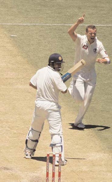 1 फरवरी 2012: तस्‍वीरों में इंडिया टुडे | <a style='COLOR: #d71920' href='http://bit.ly/indiatoday-hindi-section' target='_blank'>पढ़ें इंडिया