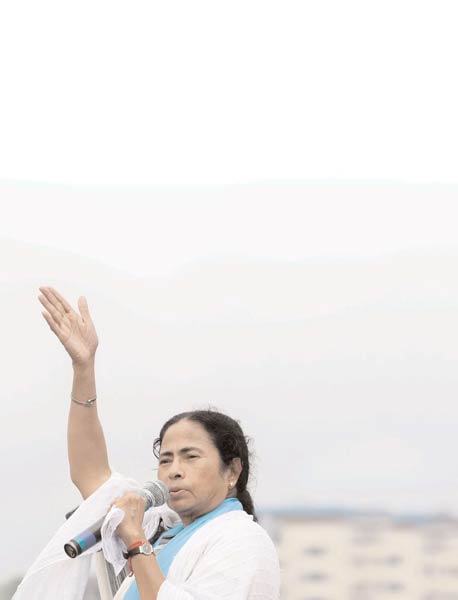 1 फरवरी 2012: तस्‍वीरों में इंडिया टुडे | <a style='COLOR: #d71920' href='http://bit.ly/indiatoday-hindi-section' target='_blank'>पढ़ें इंडिया