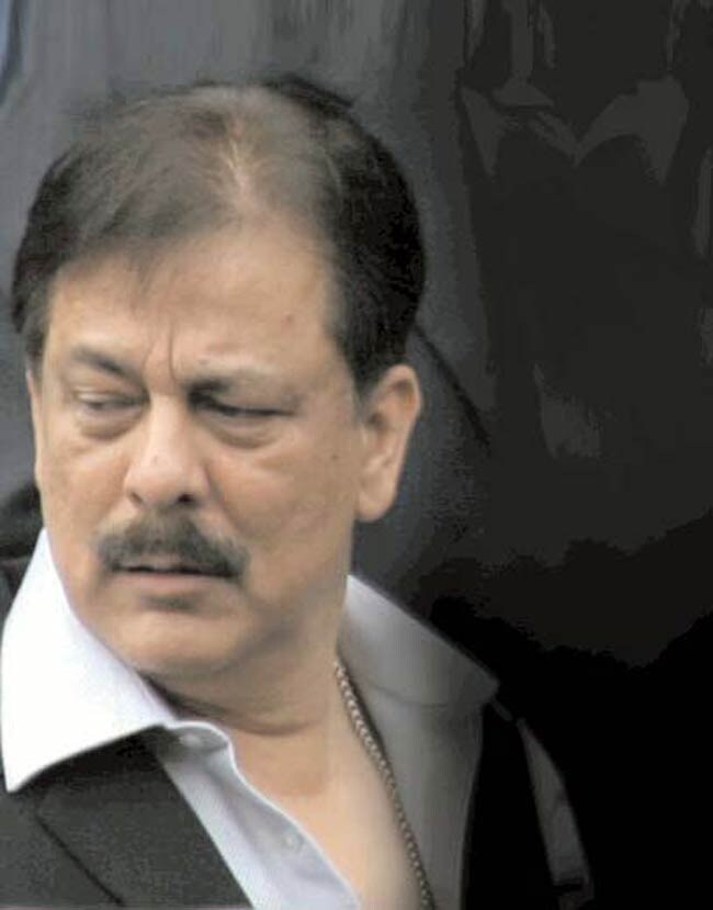 22 फरवरी 2012: तस्वीरों में इंडिया टुडे | पढ़ें इंडिया 22 फरवरी 2012: तस्वीरों में इंडिया टुडे | <a style='COLOR: #d71920' href='http://bit.ly/indiatoday-hindi-section' target='_blank'>पढ़ें इंडिया