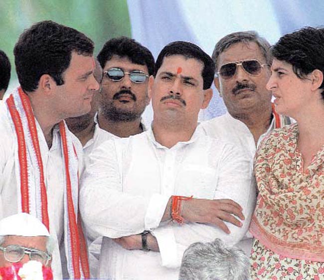 22 फरवरी 2012: तस्‍वीरों में इंडिया टुडे | <a style='COLOR: #d71920' href='http://bit.ly/indiatoday-hindi-section' target='_blank'>पढ़ें इंडिया