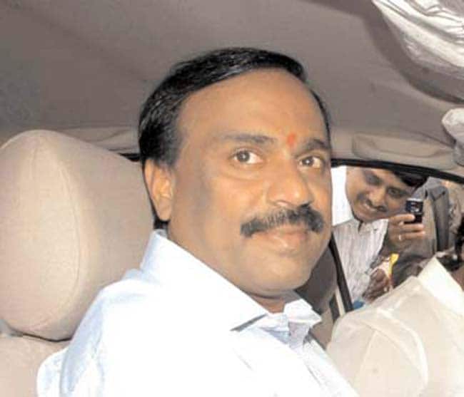 29 फरवरी 2012: तस्वीरों में इंडिया टुडे | पढ़ें इंडिया 29 फरवरी 2012: तस्वीरों में इंडिया टुडे | <a style='COLOR: #d71920' href='http://bit.ly/indiatoday-hindi-section' target='_blank'>पढ़ें इंडिया