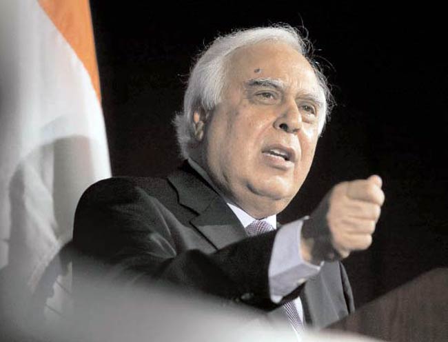 22 फरवरी 2012: तस्‍वीरों में इंडिया टुडे | <a style='COLOR: #d71920' href='http://bit.ly/indiatoday-hindi-section' target='_blank'>पढ़ें इंडिया