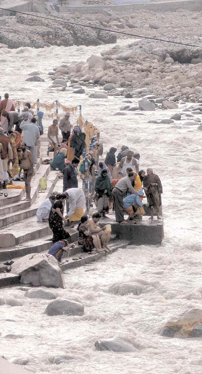 29 फरवरी 2012: तस्वीरों में इंडिया टुडे | पढ़ें इंडिया 29 फरवरी 2012: तस्वीरों में इंडिया टुडे | <a style='COLOR: #d71920' href='http://bit.ly/indiatoday-hindi-section' target='_blank'>पढ़ें इंडिया