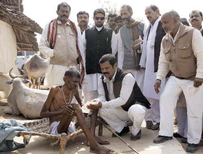 29 फरवरी 2012: तस्वीरों में इंडिया टुडे | पढ़ें इंडिया 29 फरवरी 2012: तस्वीरों में इंडिया टुडे | <a style='COLOR: #d71920' href='http://bit.ly/indiatoday-hindi-section' target='_blank'>पढ़ें इंडिया