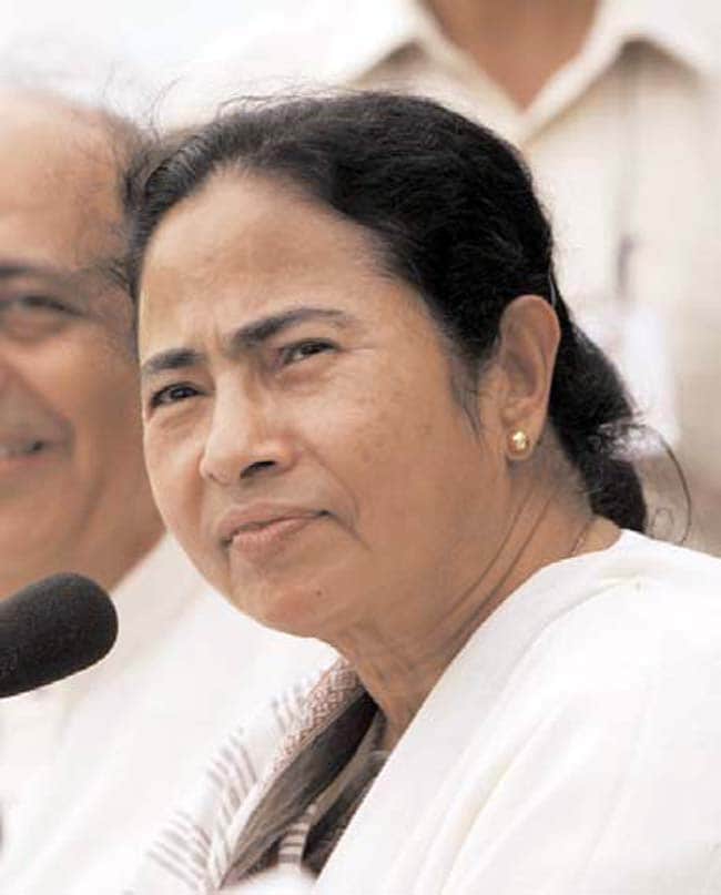 29 फरवरी 2012: तस्वीरों में इंडिया टुडे | पढ़ें इंडिया 29 फरवरी 2012: तस्वीरों में इंडिया टुडे | <a style='COLOR: #d71920' href='http://bit.ly/indiatoday-hindi-section' target='_blank'>पढ़ें इंडिया