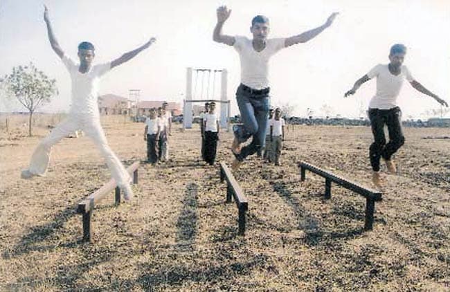 22 फरवरी 2012: तस्वीरों में इंडिया टुडे | पढ़ें इंडिया 22 फरवरी 2012: तस्वीरों में इंडिया टुडे | <a style='COLOR: #d71920' href='http://bit.ly/indiatoday-hindi-section' target='_blank'>पढ़ें इंडिया