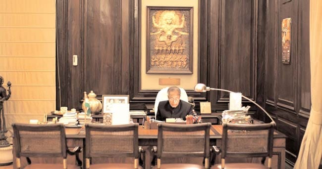 04 अप्रैल 2012: तस्वीरों में इंडिया टुडे | पढ़ें इंडिया 04 अप्रैल 2012: तस्वीरों में इंडिया टुडे | <a style='COLOR: #d71920' href='http://bit.ly/indiatoday-hindi-section' target='_blank'>पढ़ें इंडिया