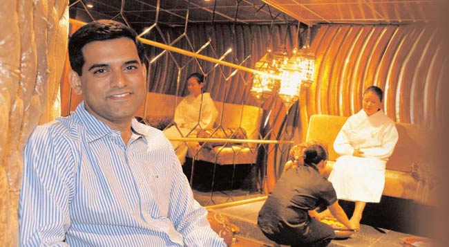 04 अप्रैल 2012: तस्‍वीरों में इंडिया टुडे | <a style='COLOR: #d71920' href='http://bit.ly/indiatoday-hindi-section' target='_blank'>पढ़ें इंडिया