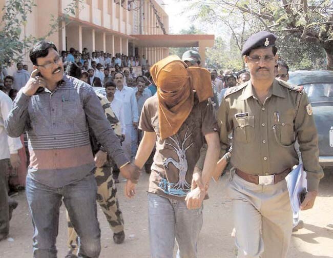 21 मार्च 2012: तस्वीरों में इंडिया टुडे | पढ़ें इंडिया 21 मार्च 2012: तस्वीरों में इंडिया टुडे | <a style='COLOR: #d71920' href='http://bit.ly/indiatoday-hindi-section' target='_blank'>पढ़ें इंडिया