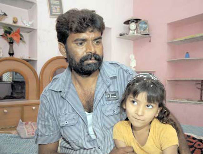 14 मार्च 2012: तस्‍वीरों में इंडिया टुडे | <a style='COLOR: #d71920' href='http://bit.ly/indiatoday-hindi-section' target='_blank'>पढ़ें इंडिया