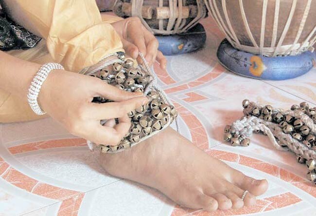 04 अप्रैल 2012: तस्वीरों में इंडिया टुडे | पढ़ें इंडिया 04 अप्रैल 2012: तस्वीरों में इंडिया टुडे | <a style='COLOR: #d71920' href='http://bit.ly/indiatoday-hindi-section' target='_blank'>पढ़ें इंडिया