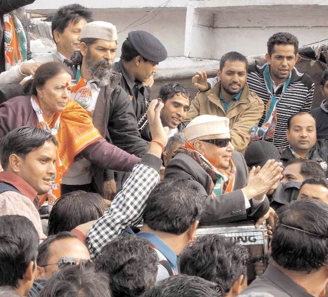 14 मार्च 2012: तस्वीरों में इंडिया टुडे | पढ़ें इंडिया 14 मार्च 2012: तस्वीरों में इंडिया टुडे | <a style='COLOR: #d71920' href='http://bit.ly/indiatoday-hindi-section' target='_blank'>पढ़ें इंडिया