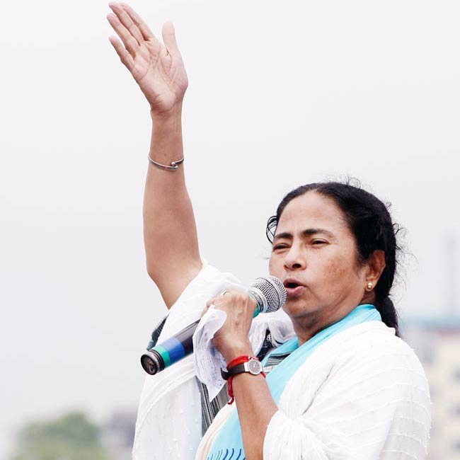 राजनीति के टॉप 10 | <a style='COLOR: #d71920' href='http://bit.ly/high-and-almighty' target='_blank'>ऊंचे और असरदार