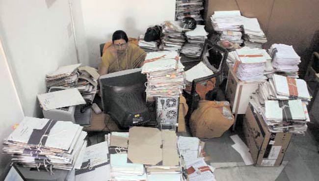 11 अप्रैल 2012: तस्‍वीरों में इंडिया टुडे | <a style='COLOR: #d71920' href='http://bit.ly/indiatoday-hindi-section' target='_blank'>पढ़ें इंडिया