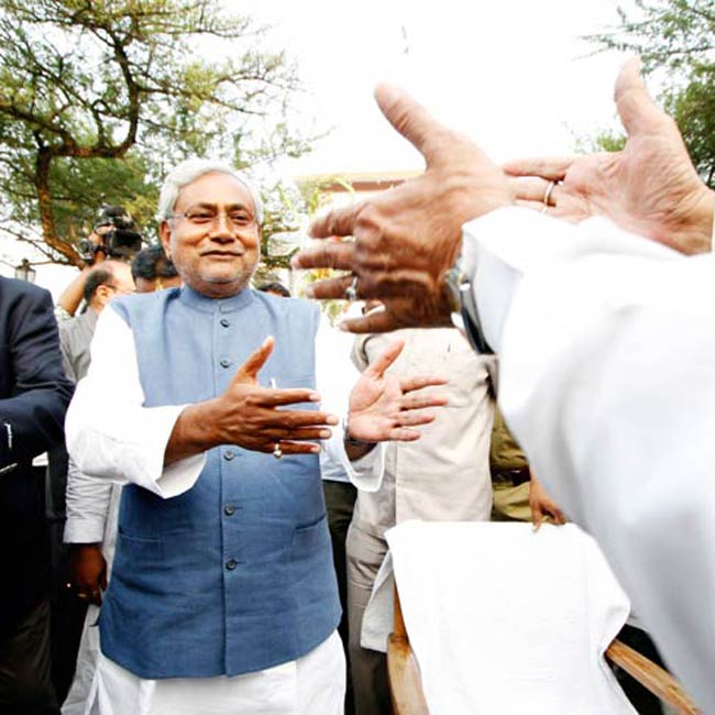 राजनीति के टॉप 10 | <a style='COLOR: #d71920' href='http://bit.ly/high-and-almighty' target='_blank'>ऊंचे और असरदार