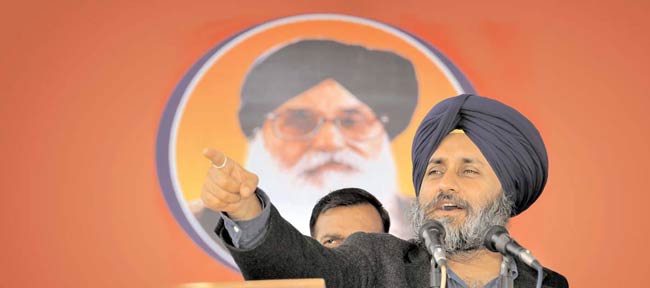 11 अप्रैल 2012: तस्‍वीरों में इंडिया टुडे | <a style='COLOR: #d71920' href='http://bit.ly/indiatoday-hindi-section' target='_blank'>पढ़ें इंडिया