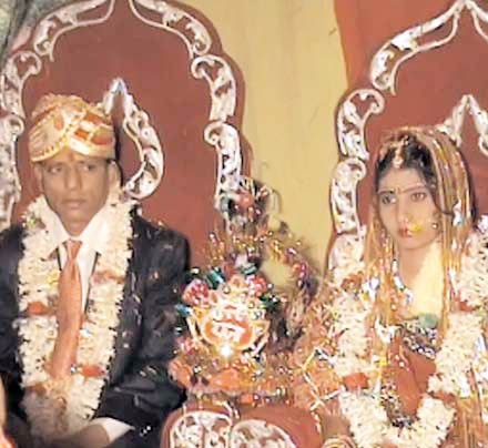 30 मई 2012: तस्‍वीरों में इंडिया टुडे | <a style='COLOR: #d71920' href='http://bit.ly/indiatoday-hindi-section' target='_blank'>पढ़ें इंडिया