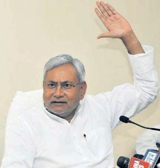 6 जून 2012: तस्वीरों में इंडिया टुडे | पढ़ें इंडिया 6 जून 2012: तस्वीरों में इंडिया टुडे | <a style='COLOR: #d71920' href='http://bit.ly/indiatoday-hindi-section' target='_blank'>पढ़ें इंडिया