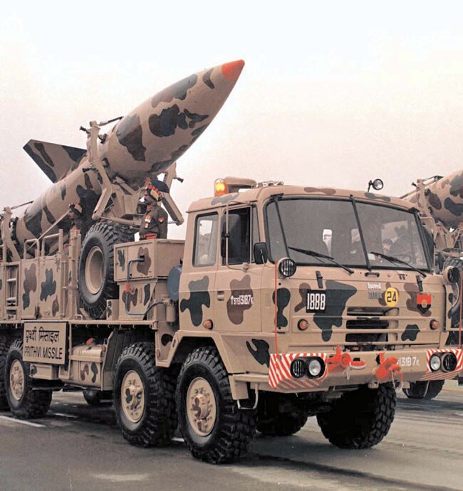 25 अप्रैल 2012: तस्‍वीरों में इंडिया टुडे | <a style='COLOR: #d71920' href='http://bit.ly/indiatoday-hindi-section' target='_blank'>पढ़ें इंडिया