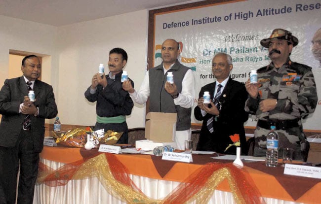 25 अप्रैल 2012: तस्वीरों में इंडिया टुडे | पढ़ें इंडिया 25 अप्रैल 2012: तस्वीरों में इंडिया टुडे | <a style='COLOR: #d71920' href='http://bit.ly/indiatoday-hindi-section' target='_blank'>पढ़ें इंडिया