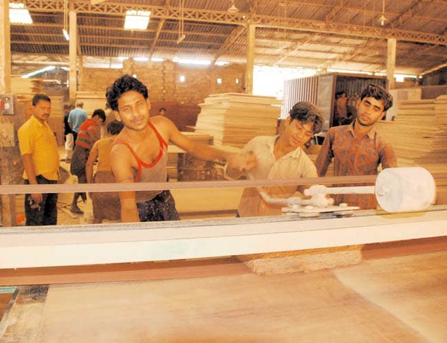 9 मई 2012: तस्वीरों में इंडिया टुडे | पढ़ें इंडिया 9 मई 2012: तस्वीरों में इंडिया टुडे | <a style='COLOR: #d71920' href='http://bit.ly/indiatoday-hindi-section' target='_blank'>पढ़ें इंडिया